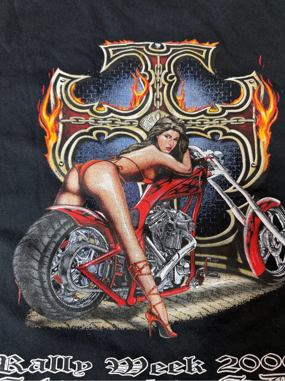 Sturgis 2006 Biker T-Shirt Flaming Iron Cross Bikini Babe Size XL Rally Week - Picture 8 of 8